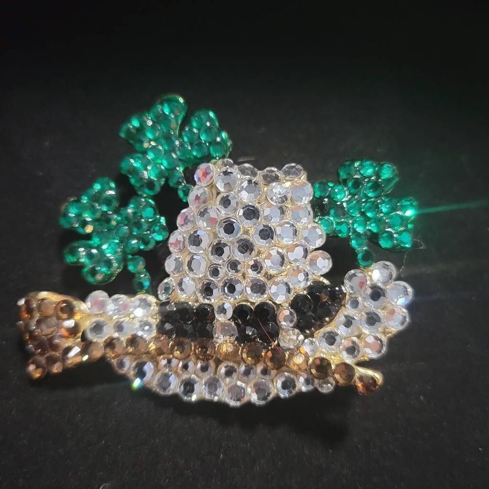 Vintage St. Patrick's Day crystal Brooch